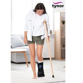 Tynor Walker Boot Air Short D-52